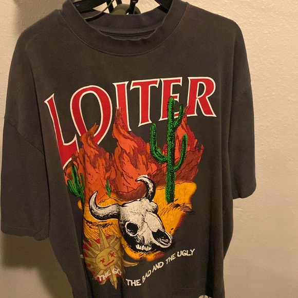 loiter fits like a XL - Picture 1 of 2